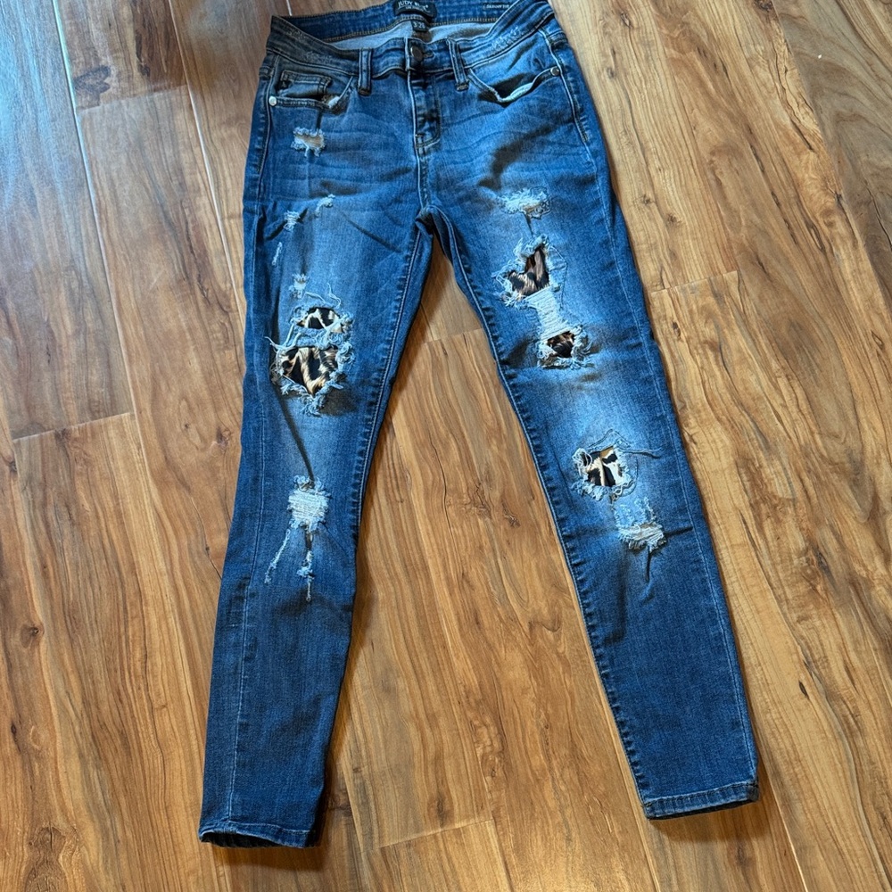 Judy Blue Dark Blue Distressed Skinny Jeans with Leopard Patch